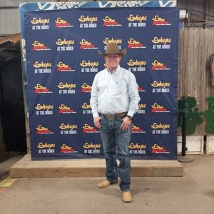 Meet your Posher, Warren